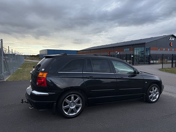 Chrysler Pacifica 3 of 15