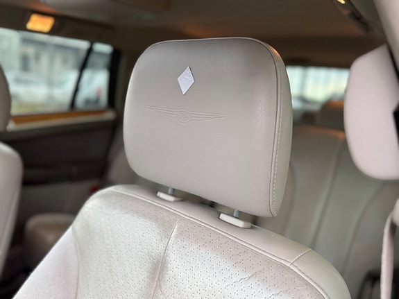 Chrysler Pacifica 9 of 15