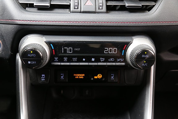 Toyota RAV4 22 of 27