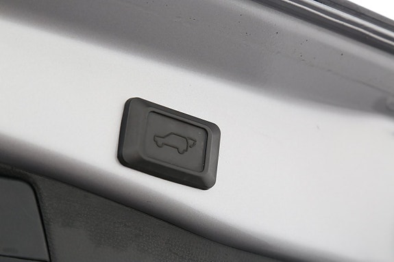 Toyota RAV4 27 of 27