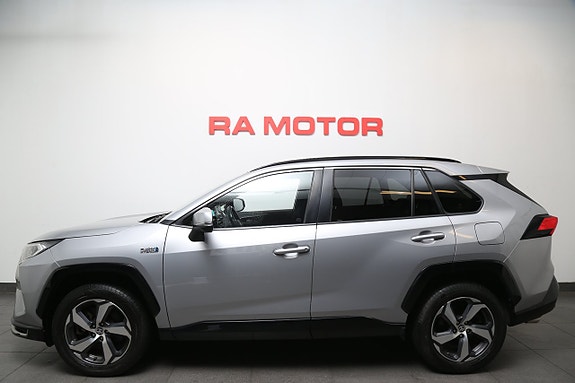 Toyota RAV4 3 of 27