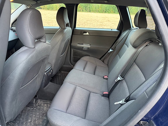 Volvo V50 7 of 10
