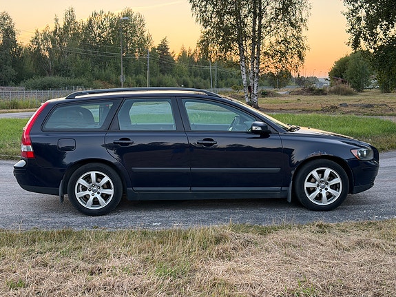 Volvo V50 4 of 10