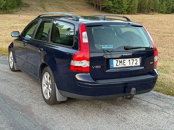 Volvo V50 3 of 10