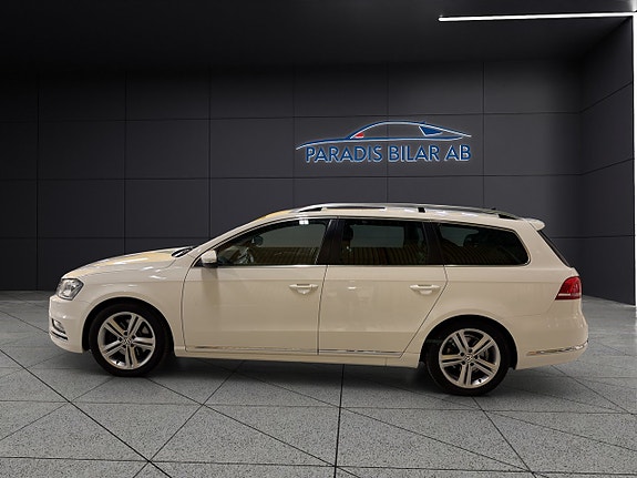 Volkswagen Passat 2 of 30