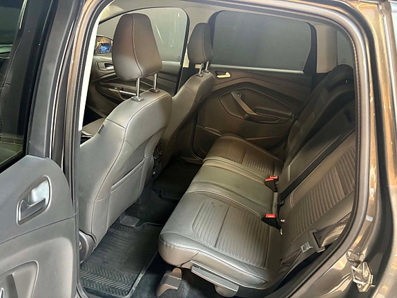 Ford Kuga 9 of 13