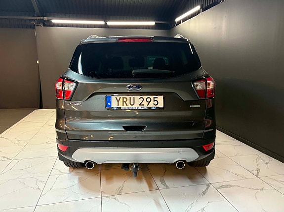 Ford Kuga 6 of 13