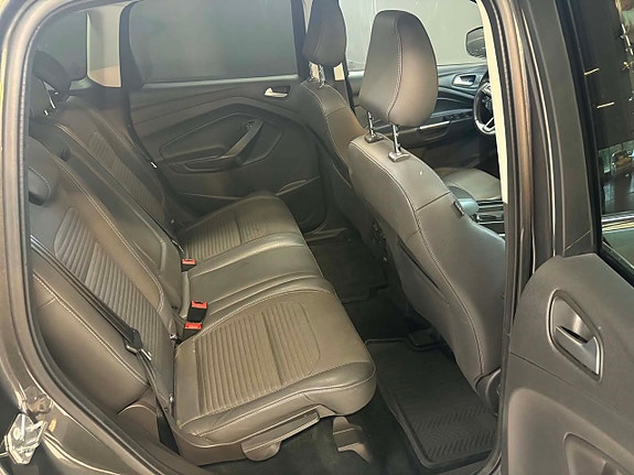 Ford Kuga 11 of 13