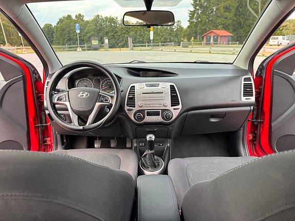 Hyundai i20 11 of 13