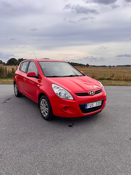 Hyundai i20 3 of 13