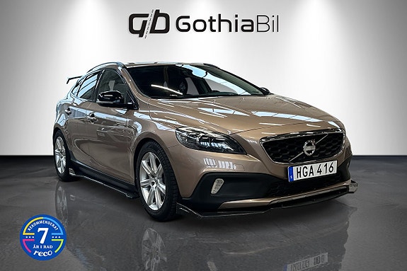 Volvo V40 Cross Country 3 of 19