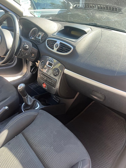 Renault Clio 6 of 13