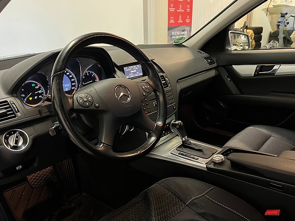 Mercedes-Benz C220 12 of 27