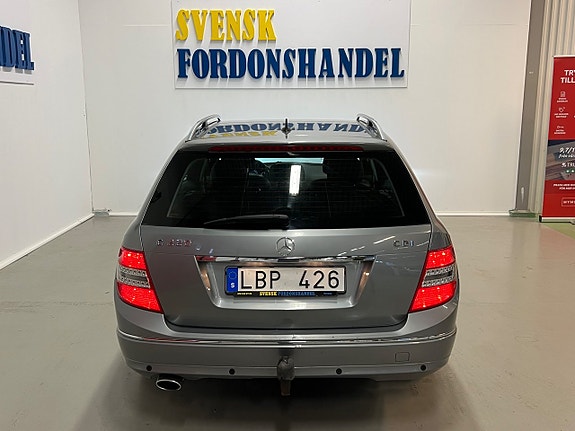 Mercedes-Benz C220 10 of 27
