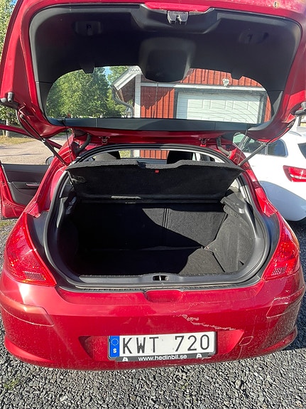 Peugeot 308 8 of 10
