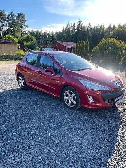 Peugeot 308 3 of 10