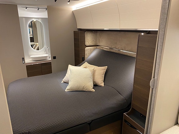 Adria Alpina 663 HT 7 of 11