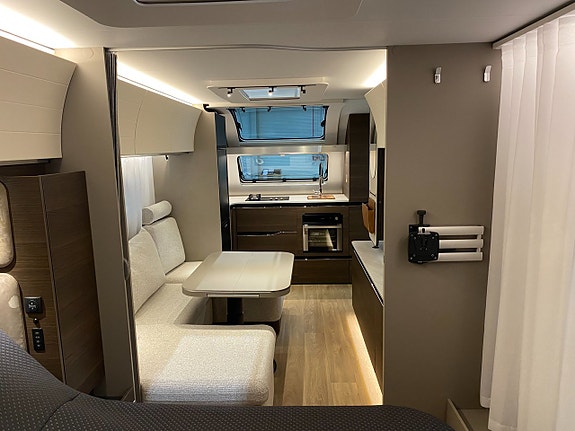 Adria Alpina 663 HT 8 of 11