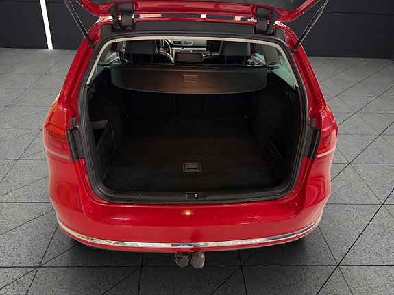 Volkswagen Passat 17 of 30