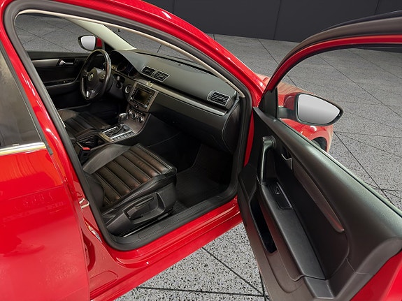 Volkswagen Passat 20 of 30