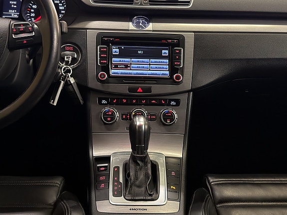 Volkswagen Passat 29 of 30