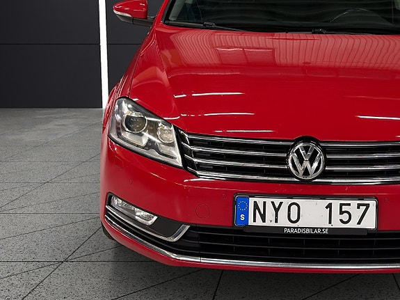 Volkswagen Passat 10 of 30