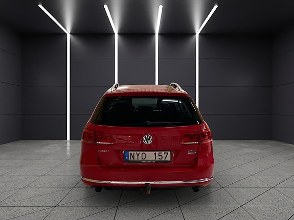 Volkswagen Passat 4 of 30