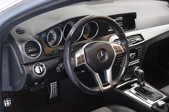 Mercedes-Benz C220 8 of 14