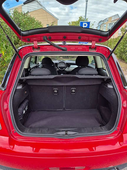 MINI Cooper 11 of 12