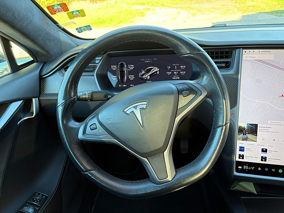 Tesla Model S 13 of 28