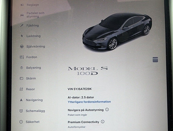 Tesla Model S 23 of 28
