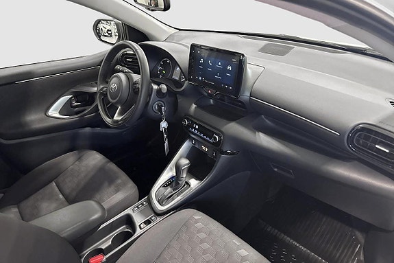 Toyota Yaris 7 of 11