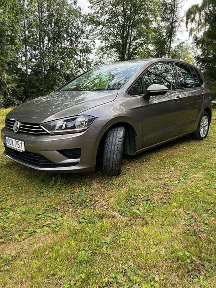 Volkswagen Golf Sportsvan 3 of 7