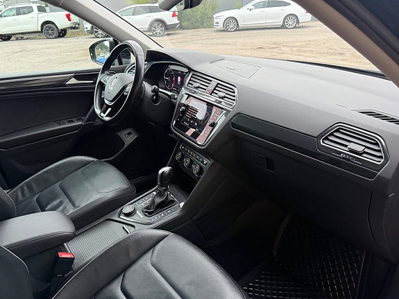 Volkswagen Tiguan Allspace 16 of 22