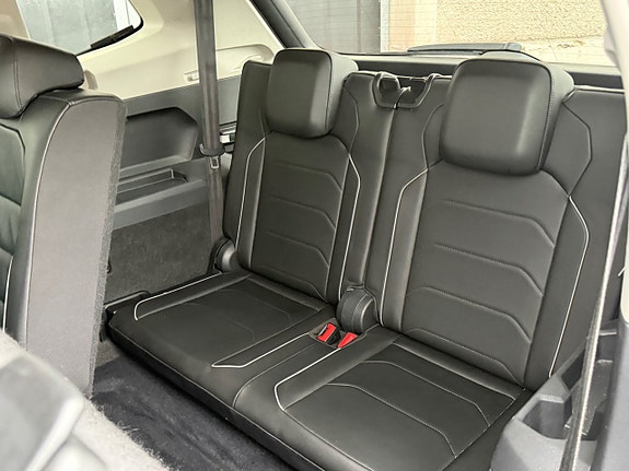 Volkswagen Tiguan Allspace 14 of 22