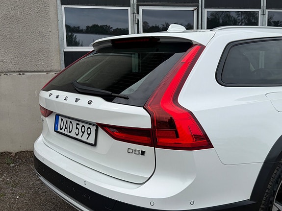 Volvo V90 Cross Country 6 of 25