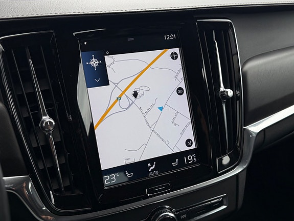 Volvo V90 Cross Country 18 of 25
