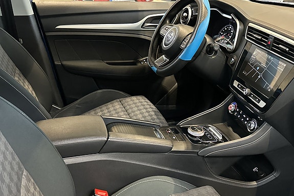 MG ZS 12 of 16