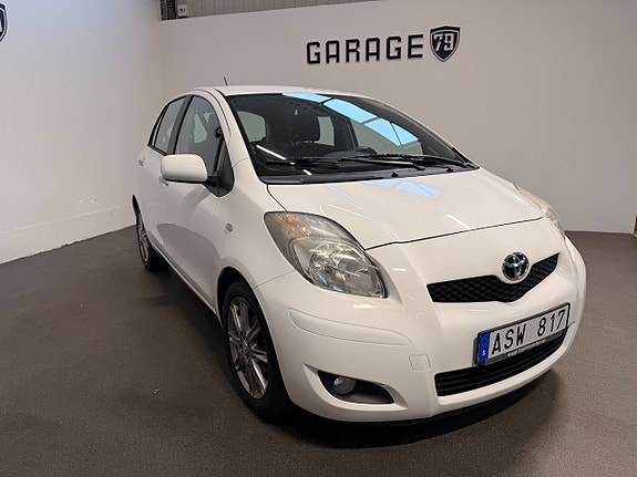 Toyota Yaris 4 of 11