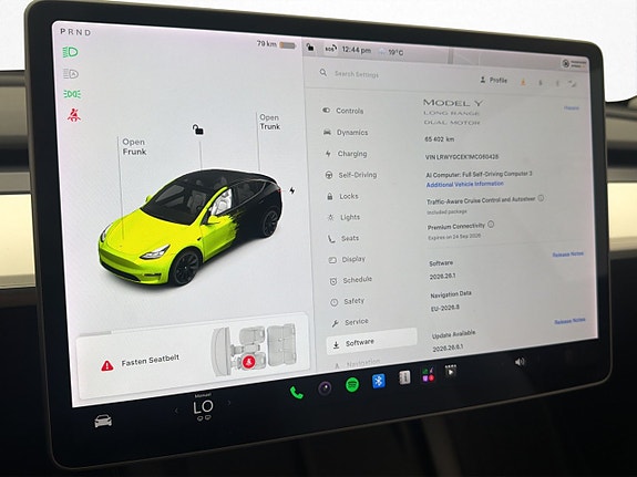 Tesla Model Y 25 of 30