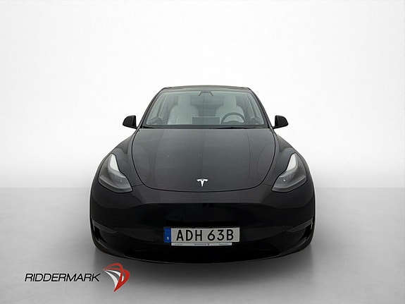 Tesla Model Y 3 of 30