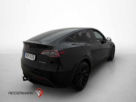 Tesla Model Y 9 of 30