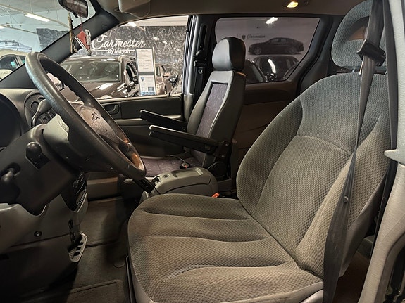 Chrysler Grand Voyager 7 of 18