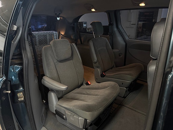 Chrysler Grand Voyager 12 of 18