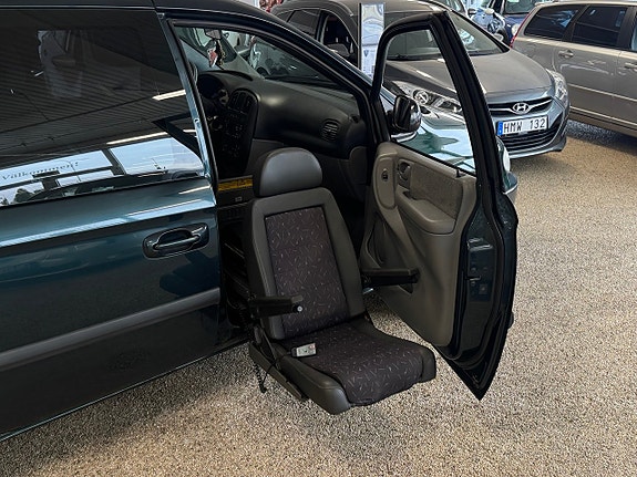 Chrysler Grand Voyager 14 of 18