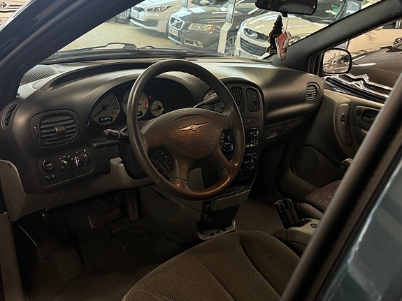 Chrysler Grand Voyager 8 of 18