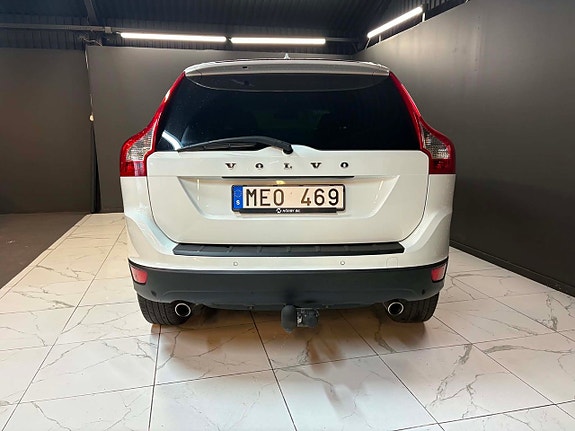 Volvo XC60 6 of 12