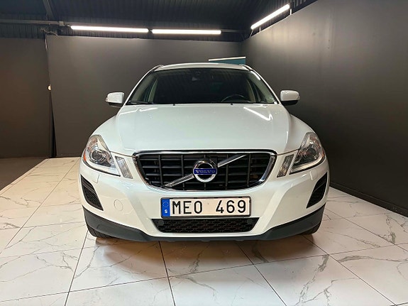 Volvo XC60 3 of 12