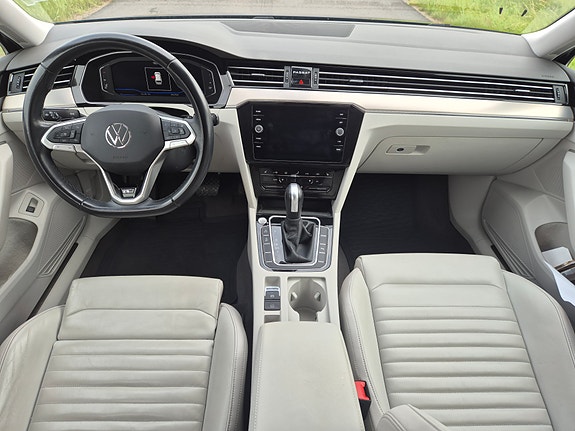 Volkswagen Passat 6 of 8