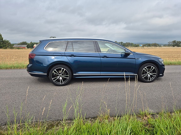 Volkswagen Passat 4 of 8